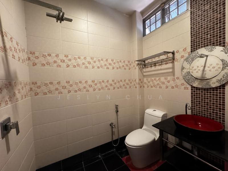 Rumah Teres 2-Tingkat untuk Dijual di TAMAN PUCHONG UTAMA (Puchong) - Jeslyn Chua - Bathroom - PropertyGuru.com.my