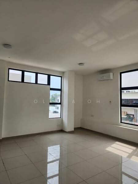 Semi-D Factory for Rent in Kawasan Perindustrian Nilai (Nilai) - OLIVIA OH - Interior - PropertyGuru.com.my