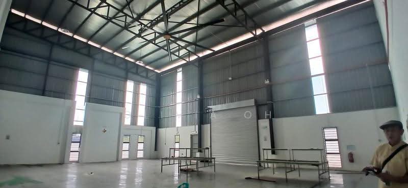 Semi-D Factory for Rent in Kawasan Perindustrian Nilai (Nilai) - OLIVIA OH - Interior - PropertyGuru.com.my