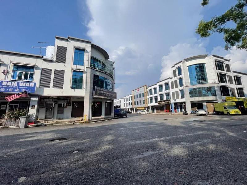 Shop for Sale in Taman Lagenda Putra (Kulai) - Jun Xiong Tan - Exterior - PropertyGuru.com.my