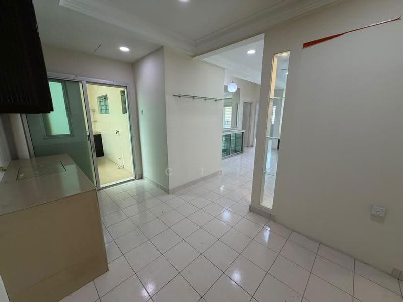Apartment for Sale at Vista Mutiara - BC TAN - Kitchen - PropertyGuru.com.my