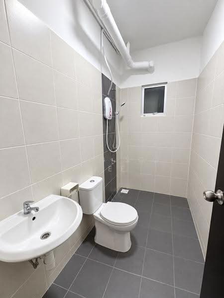 Apartment for Rent at Residensi Pauh Permai - Yong Soo Kee - Bathroom - PropertyGuru.com.my