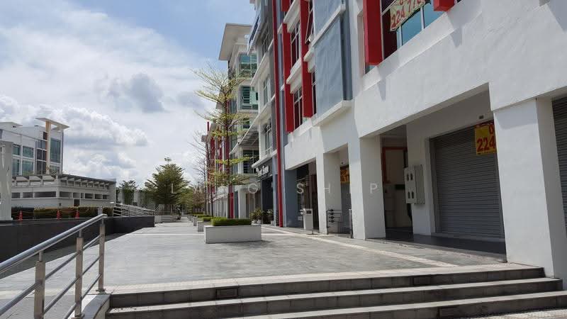 Shop for Sale in Bandar Putra Permai (Seri Kembangan) - Lang Ship - PropertyGuru.com.my