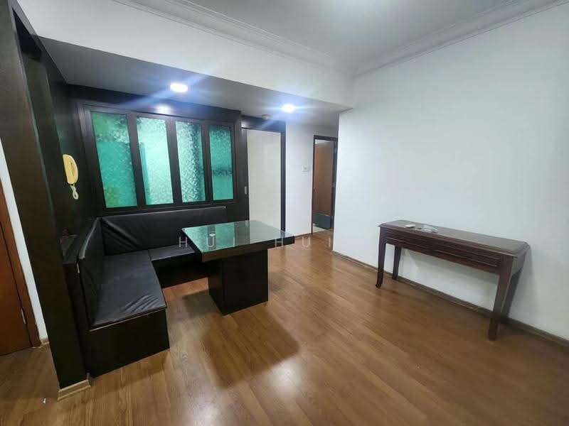 Pangsapuri untuk Disewa di Molek Pine 1 - Hui Hui . - PropertyGuru.com.my