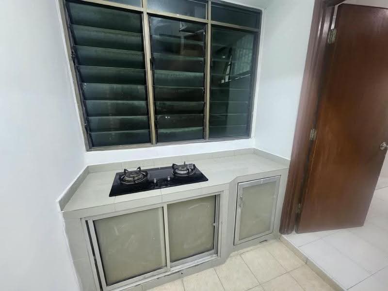 Pangsapuri untuk Disewa di Molek Pine 1 - Hui Hui . - PropertyGuru.com.my