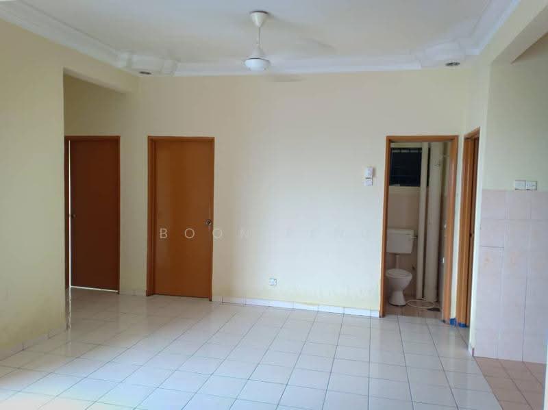 Apartment for Rent at Selesa I Resort Apartment (Pangsapuri Damai Mewah B) - Boon Peng - Living Room - PropertyGuru.com.my