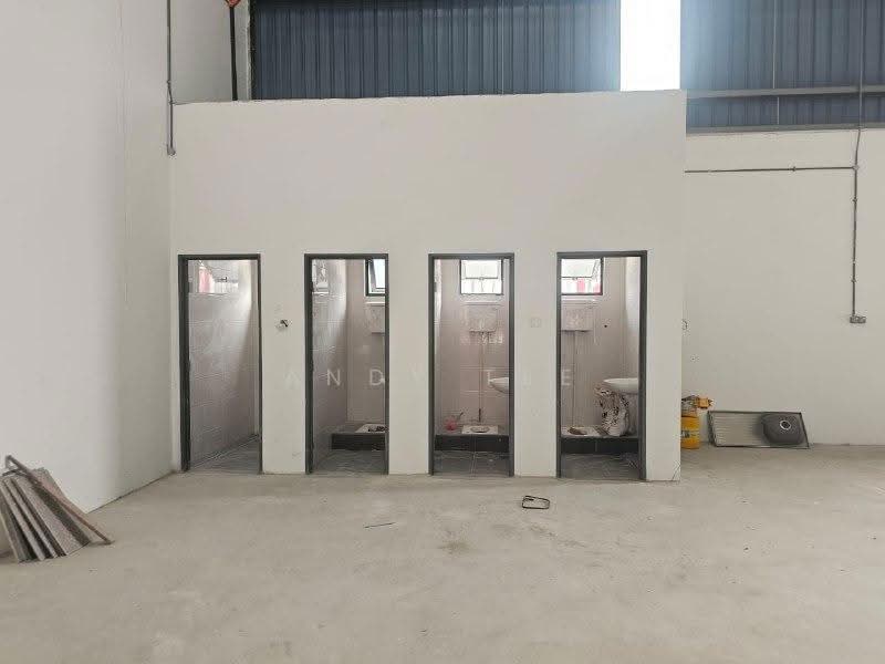 Factory for Rent in Telok Panglima Garang (Telok Panglima Garang) - Andy Tee - Bathroom - PropertyGuru.com.my