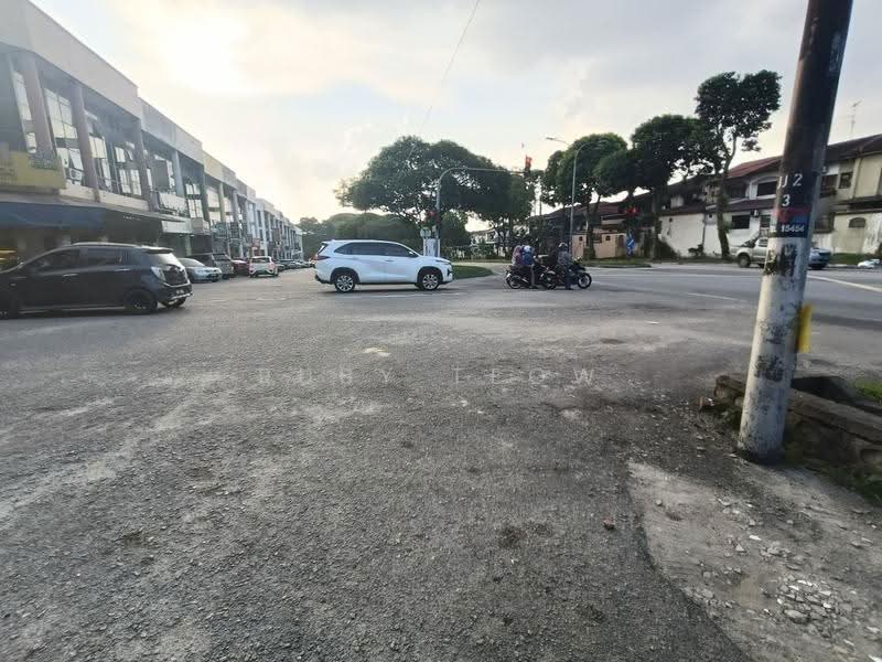 Shop for Sale in Taman Desa Cemerlang (Ulu Tiram) - Ruby Teow - Exterior - PropertyGuru.com.my