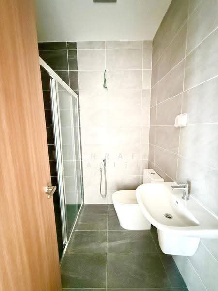 3-storey Terraced House for Sale in Taman Puchong Legenda (Puchong) - Ashraff Daniel - Bathroom - PropertyGuru.com.my