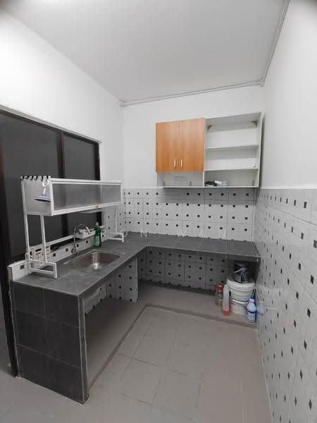 Rumah Teres 2-Tingkat untuk Disewa di Sunway (Selangor) - Tron Wan - Kitchen - PropertyGuru.com.my