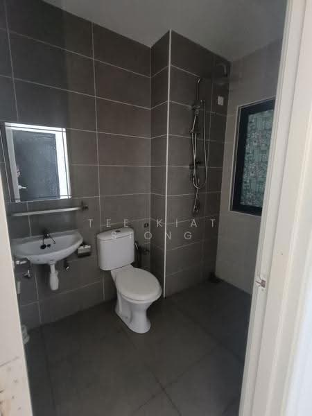 Service Residence for Sale at Kiara Plaza - Tee Kiat Siong - Bathroom - PropertyGuru.com.my