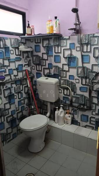 Rumah Flat untuk Dijual di Medan Angsana (Farlim 2) - Harold Lee - Bathroom - PropertyGuru.com.my