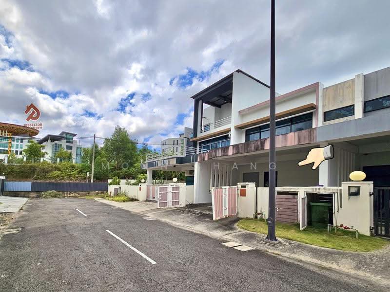 Rumah Teres 2-Tingkat untuk Dijual di Penampang (Sabah) - Moon Chang - Exterior - PropertyGuru.com.my