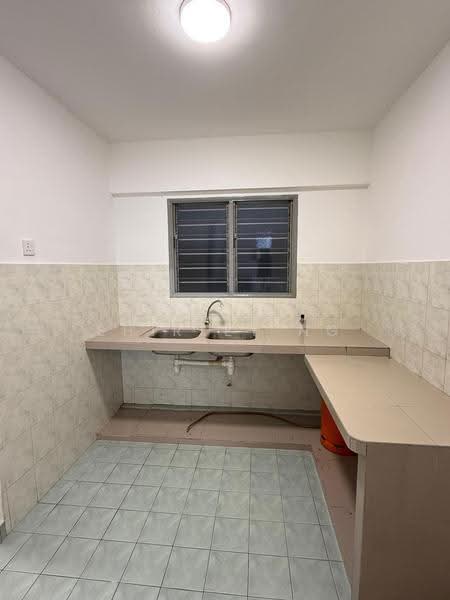 Apartment for Sale at Arena Green - Shirley Ng - Kitchen - PropertyGuru.com.my