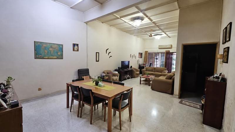 1-storey Terraced House for Sale in Taman Tun Dr Ismail (Kuala Lumpur) - Tim Wong - Living Room - PropertyGuru.com.my