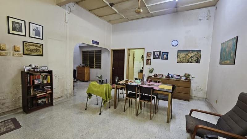 1-storey Terraced House for Sale in Taman Tun Dr Ismail (Kuala Lumpur) - Tim Wong - Living Room - PropertyGuru.com.my