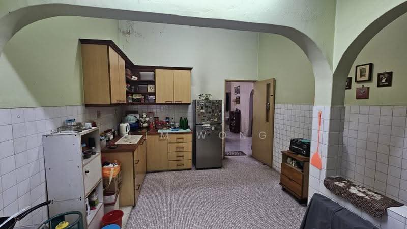 1-storey Terraced House for Sale in Taman Tun Dr Ismail (Kuala Lumpur) - Tim Wong - Kitchen - PropertyGuru.com.my