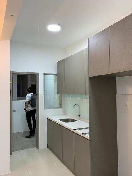 Condominium for Sale at Platinum Splendor Residence - Jet Tan - Kitchen - PropertyGuru.com.my