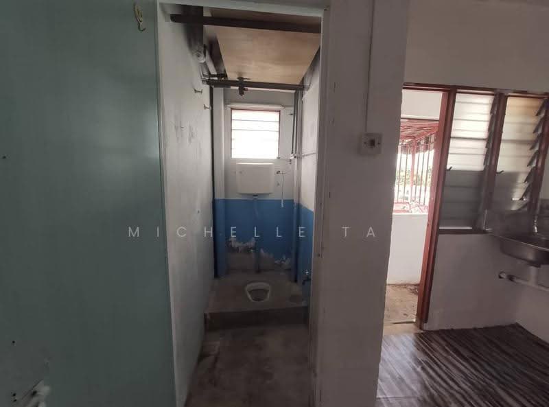 Rumah Flat untuk Dijual di Taman Muhibbah - Michelle Tan - Bathroom - PropertyGuru.com.my