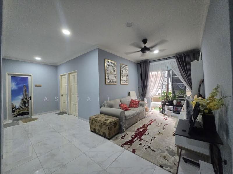 Rumah Berkembar untuk Dijual di Taman Melewar (Gombak) - Ashraff Daniel - Living Room - PropertyGuru.com.my