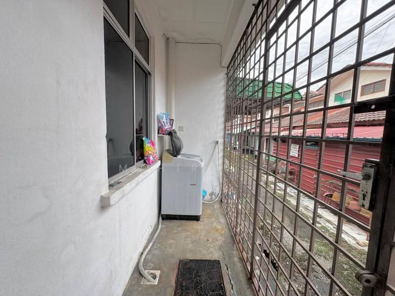 1-storey Terraced House for Sale in Bandar Rinching (Semenyih) - Mahirah . - Exterior - PropertyGuru.com.my