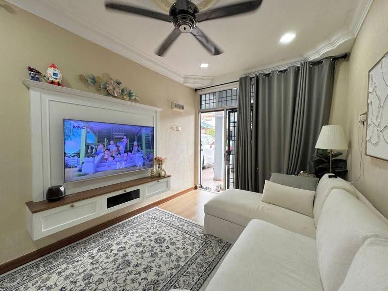 1-storey Terraced House for Sale in Bandar Rinching (Semenyih) - Mahirah . - Living Room - PropertyGuru.com.my