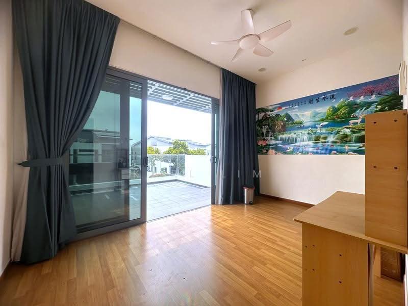 Semi-Detached House for Sale in Taman Molek (Johor Bahru) - Karl Lim - Balcony - PropertyGuru.com.my