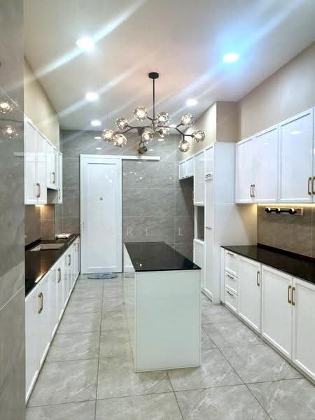 Semi-Detached House for Sale in Taman Molek (Johor Bahru) - Karl Lim - Kitchen - PropertyGuru.com.my
