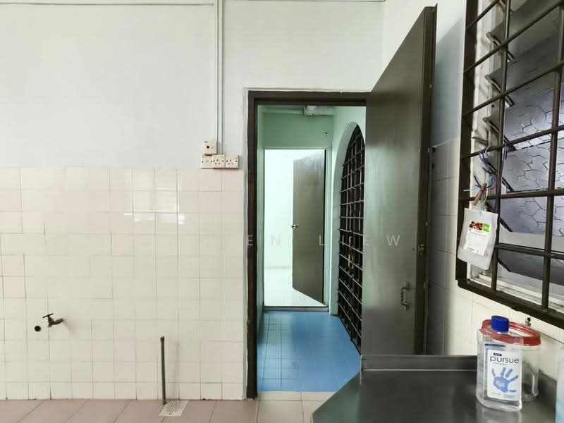 Rumah Teres untuk Dijual di Taman Damai Jaya (Skudai) - Jayden Liew - Kitchen - PropertyGuru.com.my