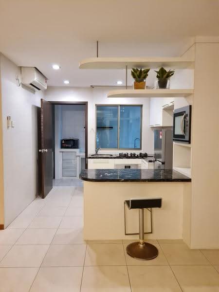 Pangsapuri untuk Disewa di Molek Pine 2 - June Teo - Kitchen - PropertyGuru.com.my