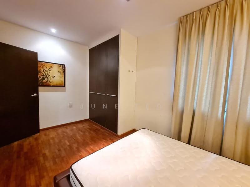 Pangsapuri untuk Disewa di Molek Pine 2 - June Teo - Bedroom - PropertyGuru.com.my