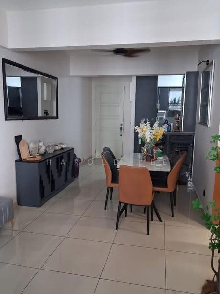 Kondominium untuk Dijual di Havana Beach Residences - Harold Lee - Dining Room - PropertyGuru.com.my