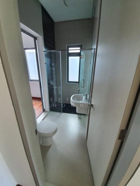 Terraced House for Sale in Bandar Putra Permai (Seri Kembangan) - Jeffrey Hoon - Bathroom - PropertyGuru.com.my