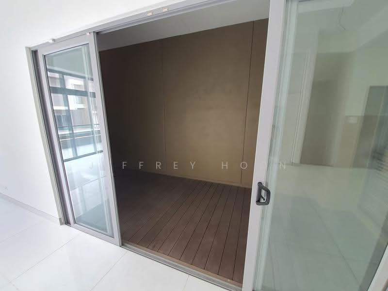 Terraced House for Sale in Bandar Putra Permai (Seri Kembangan) - Jeffrey Hoon - Balcony - PropertyGuru.com.my
