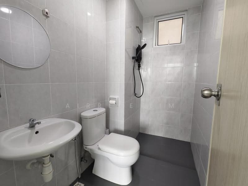 Kondominium untuk Disewa di i-Santorini - Airrlee Lim - Bathroom - PropertyGuru.com.my