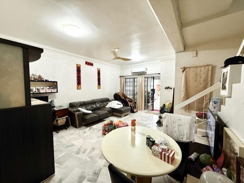 Rumah Teres 2-Tingkat untuk Dijual di Permas Jaya (Johor) - Ong Chin Ling - Living Room - PropertyGuru.com.my