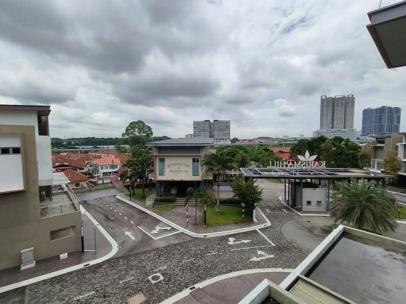 Terraced House for Sale in Bandar Putra Permai (Seri Kembangan) - Jeffrey Hoon - Exterior - PropertyGuru.com.my