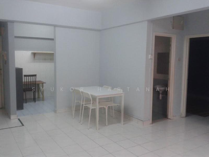 Service Residence for Sale at Brunsfield Riverview - Syukor Hartanah - Dining Room - PropertyGuru.com.my