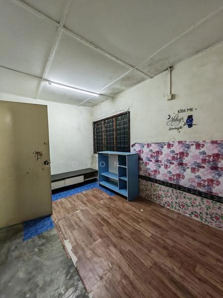 Rumah Teres 2-Tingkat untuk Dijual di Taman Ungku Tun Aminah (Skudai) - Gloson Ten - Bedroom - PropertyGuru.com.my