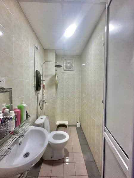 2.5-storey Terraced House for Sale in Taman Selayang Permata (Batu Caves) - Shaziery Iskandar - Bathroom - PropertyGuru.com.my