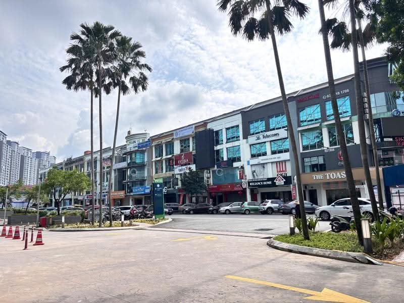 Shop for Rent in Bandar Puteri Puchong (Puchong) - Jolin Choi - Exterior - PropertyGuru.com.my