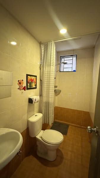 Kondominium untuk Dijual di Eden Heights - Leslie Loi - Bathroom - PropertyGuru.com.my