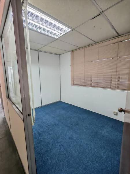 Shop / Office for Rent in Taman Pelangi (Johor Bahru) - Hong En Yap - Interior - PropertyGuru.com.my