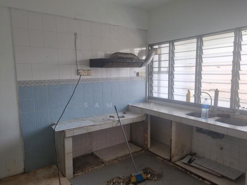 Flat for Sale at Taman Bukit Ria - Sam Yap - Kitchen - PropertyGuru.com.my