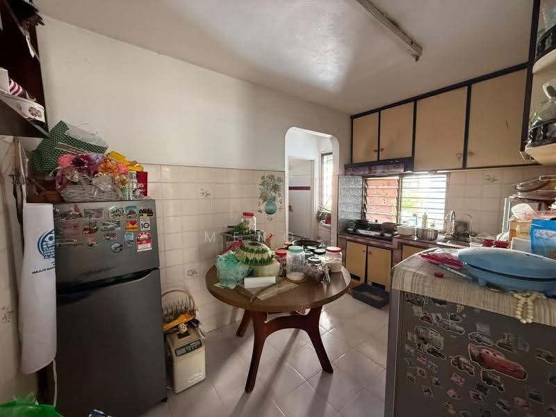 Apartment for Sale at Taman Lip Sin Block 37 - Meng . - Kitchen - PropertyGuru.com.my