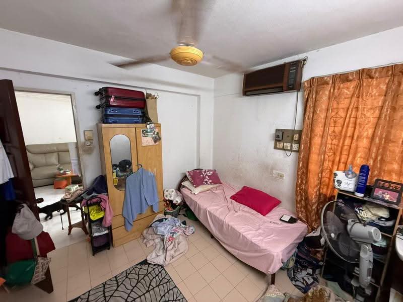 Apartment for Sale at Taman Lip Sin Block 37 - Meng . - Bedroom - PropertyGuru.com.my