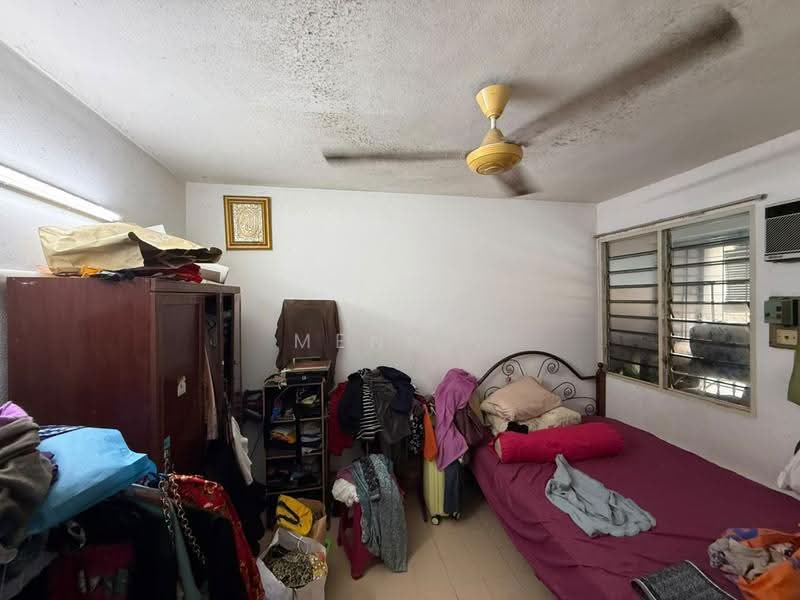 Apartment for Sale at Taman Lip Sin Block 37 - Meng . - Bedroom - PropertyGuru.com.my