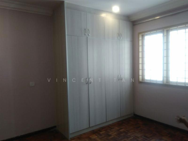 3-storey Terraced House for Sale in Taman Seputeh (Seputeh) - Vincent Tan - Bedroom - PropertyGuru.com.my