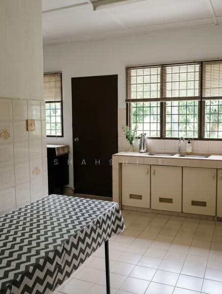 Rumah Teres 2-Tingkat untuk Disewa di SS19 (Subang Jaya) - Shahshi T - Kitchen - PropertyGuru.com.my