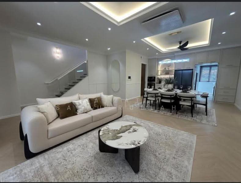 Rumah Banglo untuk Disewa di Mont Kiara (Kuala Lumpur) - Aizat Saifulrullah - Living Room - PropertyGuru.com.my